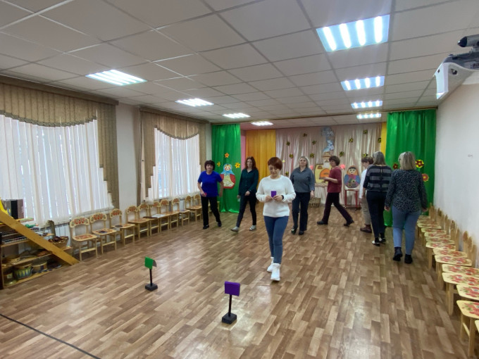Играя развиваем. Играя развиваем.